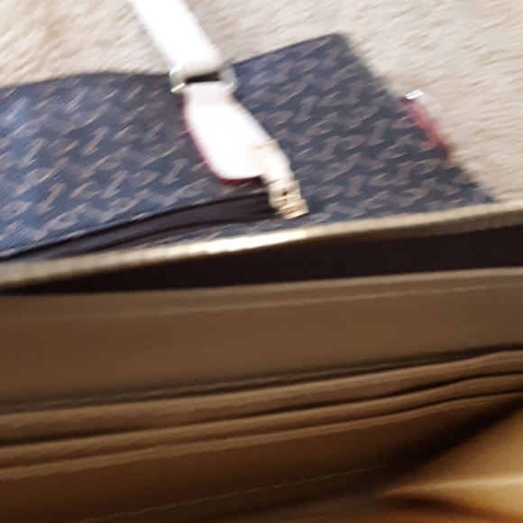 Purse - Picture 4 of 8